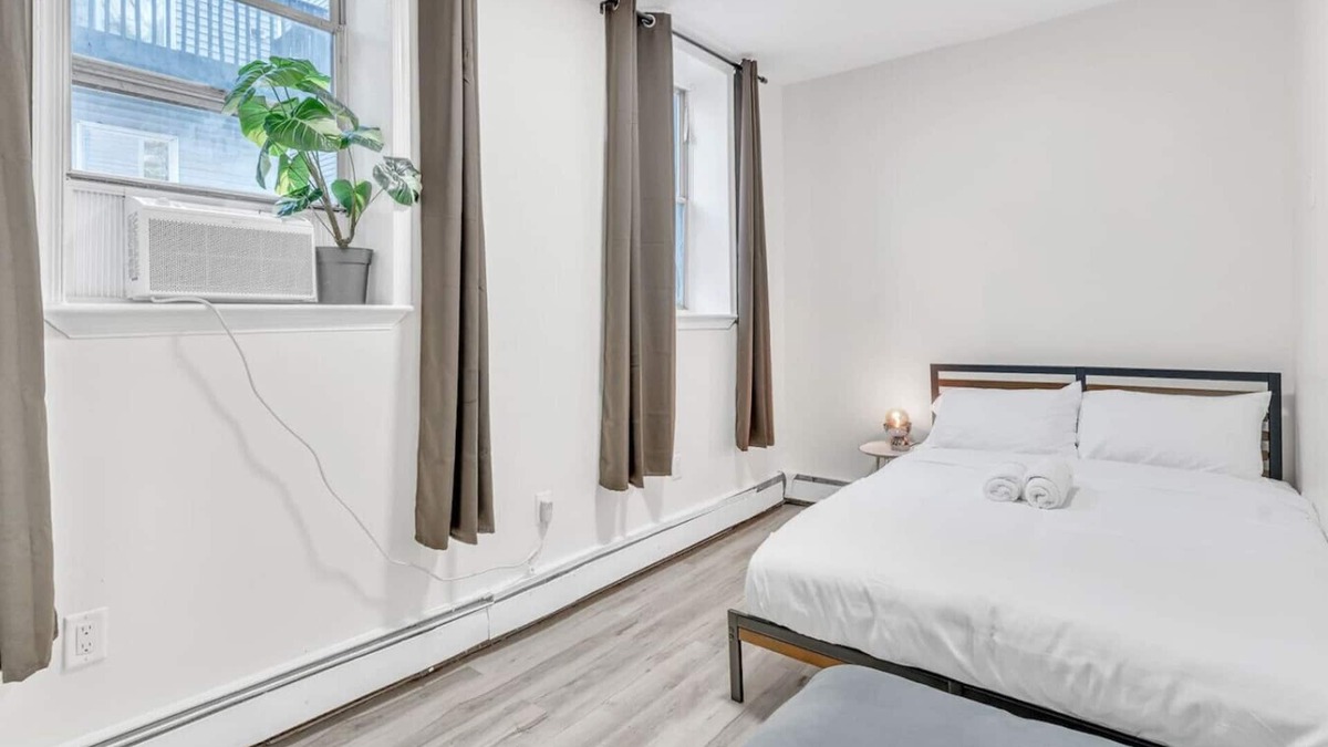 Hackensack River Waterfront Apartment | Stylish Jersey City Stay –Perfect for NYC Trips!
