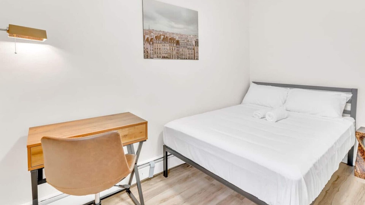 Hackensack River Waterfront Apartment | Stylish Jersey City Stay –Perfect for NYC Trips!