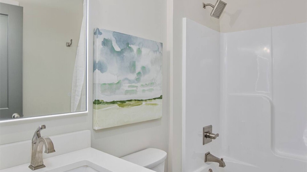 Cave City House | Stylish Kentucky home with a great work space and 3 comfy bedrooms