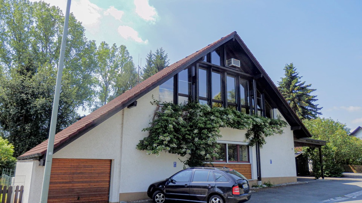 Oberkotzau Apartment | Stylish living at the gates of HOF/Saale
