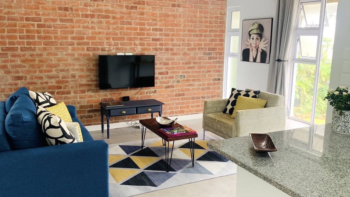 Durban North Apartment | Stylish Loft-style Apartment - Close to all the Action