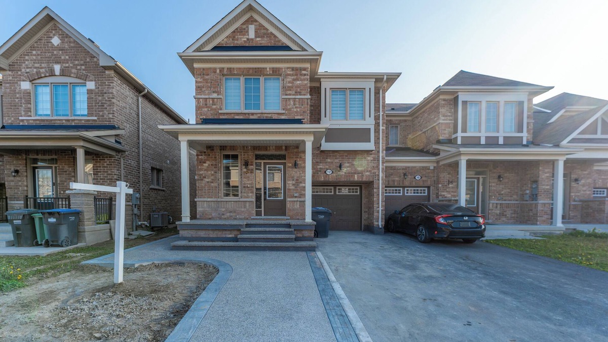 Brampton House | Stylish & Luxe ~ 4BR, 3.5WR ~ Brampton