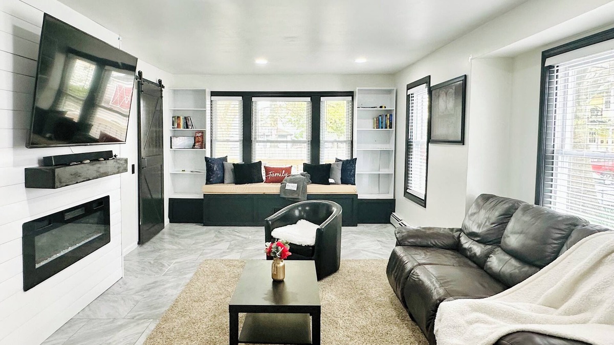 Washington Park Apartment | Stylish Luxe Providence Suite