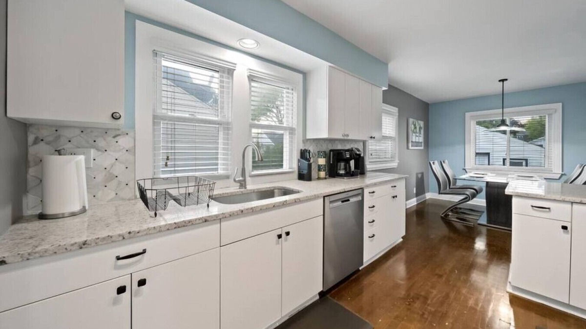 Birmingham House | Stylish Luxury 3bd home in Downtown Birmingham