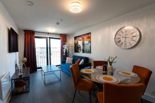 Vauxhall Apartment | Stylish Luxury Penthouse in Liverpool City Centre - Free Private Parking and Only 2km from Everton Stadium!