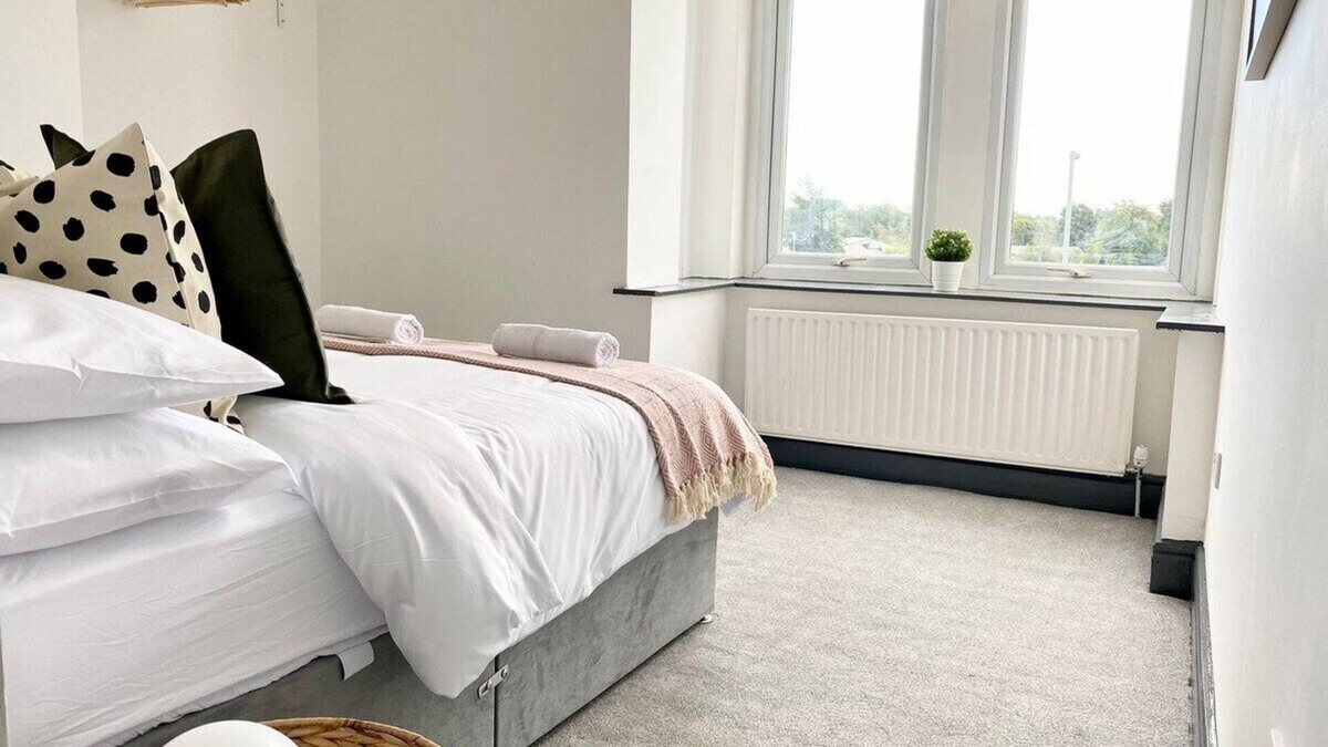 Gateshead House | Stylish Maisonette close to Newcastle City Centre