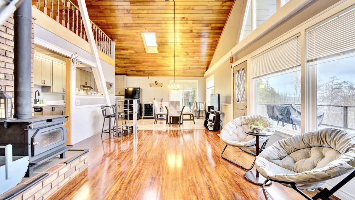 Camano Island Cabin | Stylish & Modern Cabin Retreat on Puget Sound!