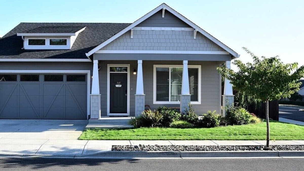 Battle Ground House | Stylish modern home- explore PNW Hike work from home or explore nearby wineries