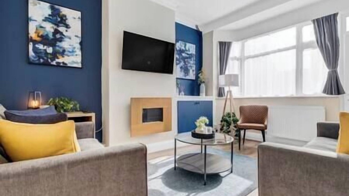 Aylestone House | Stylish Modern House|Wifi & Smart TV|Free Parking