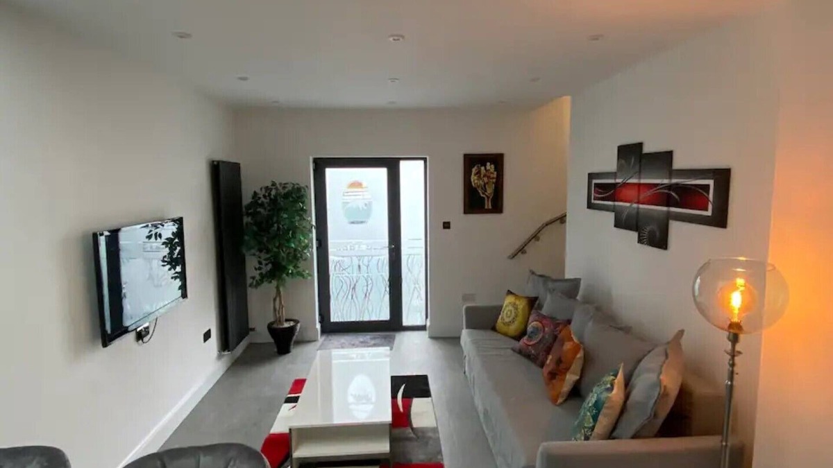 Christchurch Apartment | Stylish & modern, in a quiet, convenient location