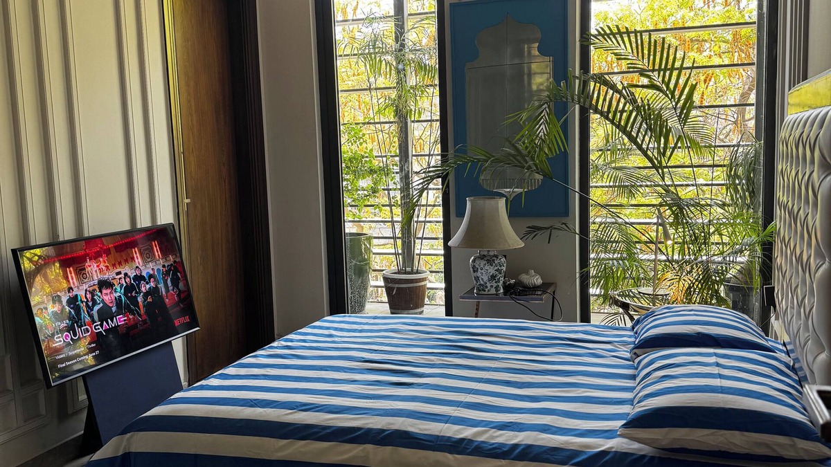 DLF City Apartment | Stylish & Modern Luxury 4BR Apartment | Arjun Marg