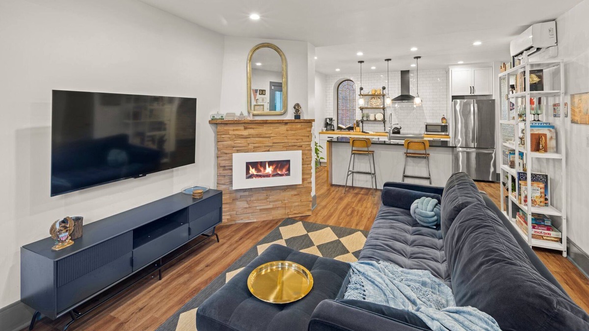 H Street Corridor Apartment | Stylish & Modern Private Retreat in Capitol Hill!