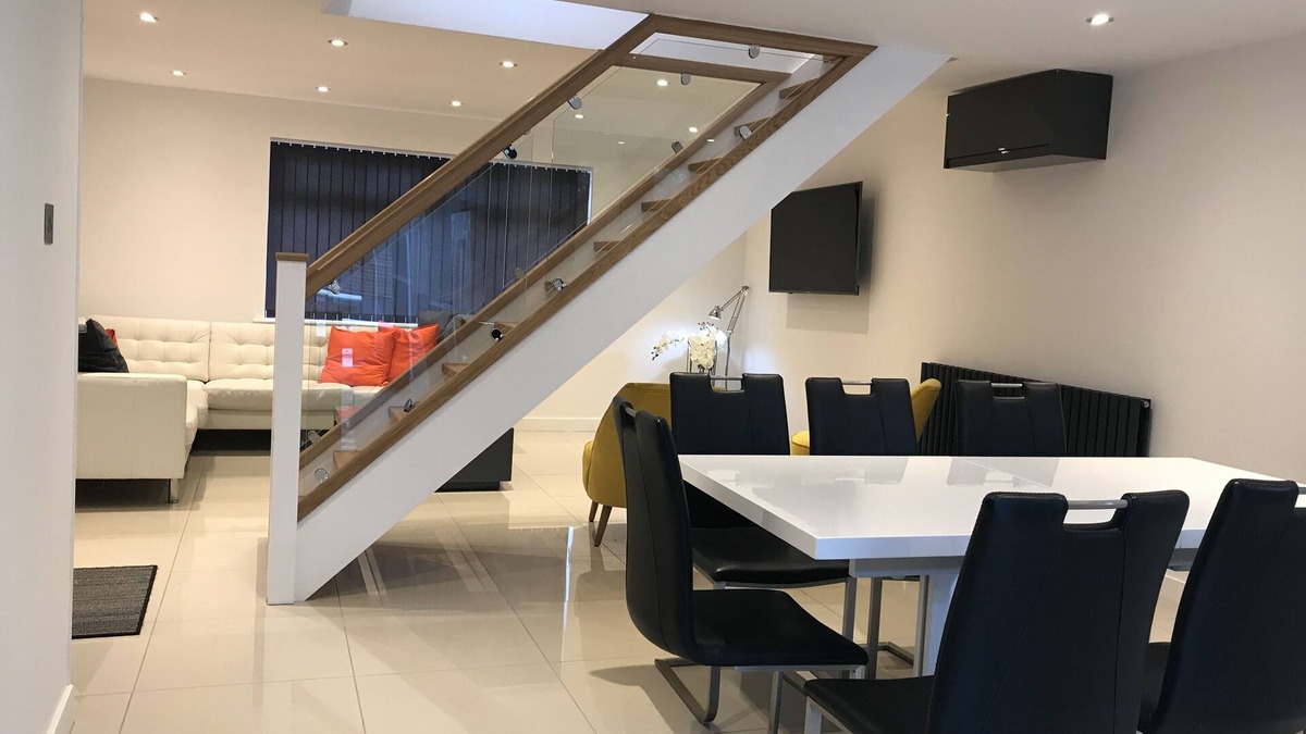 Gloucester House | Stylish, modern, spacious fully refurbished getaway