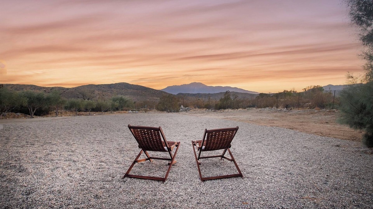 Morongo Valley House | Stylish Morongo Valley Retreat. Pond/waterfall views all around, fenced for dogs