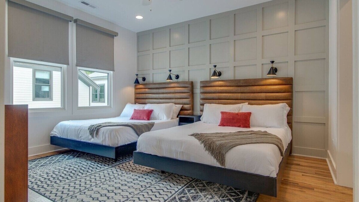 Greenwood House | Stylish Nashville Retreat for Groups