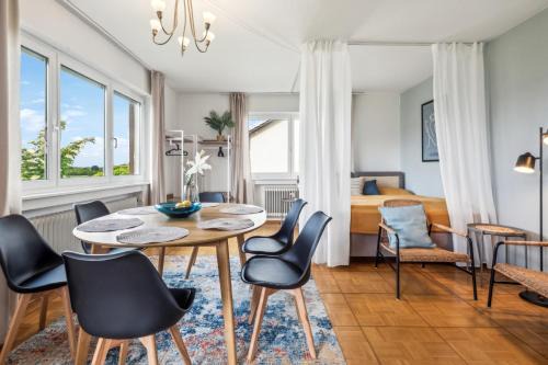 Denzlingen Apartment | Stylish Oasis with Panoramic view
