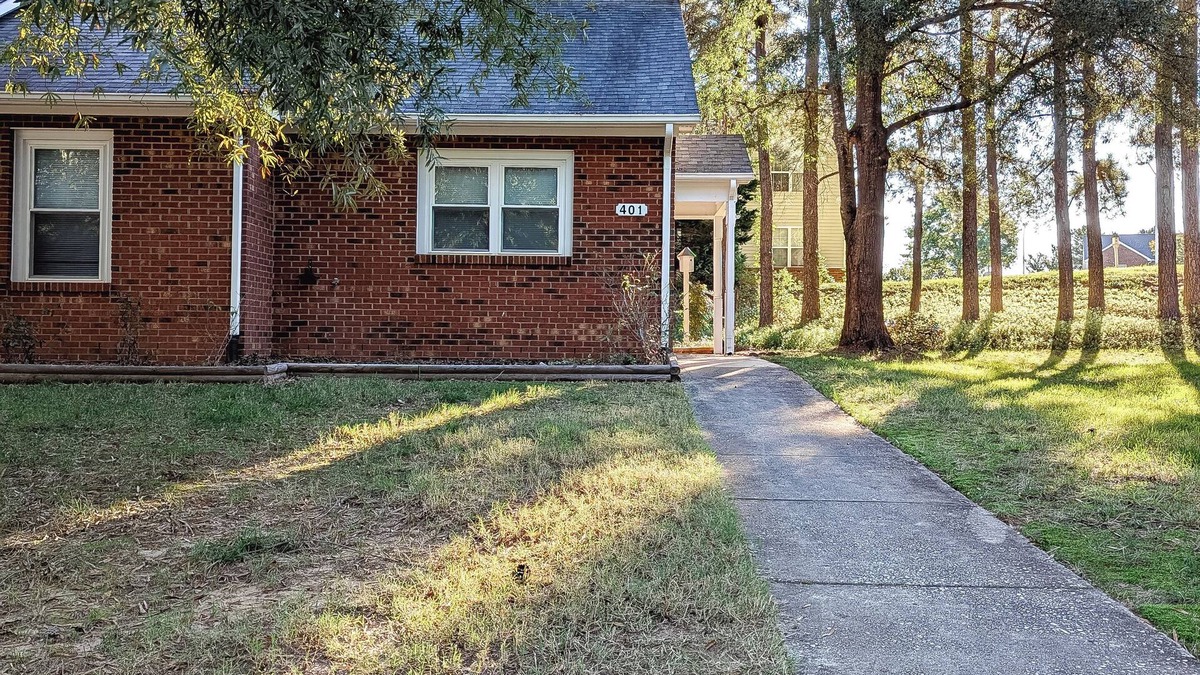 Cary House | Stylish One-Level Near RDU - Cozy & Modern