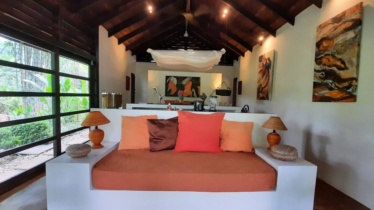 Ballena House | Stylish Open Living, Garden Bathroom & Pool for Honeymooner and Nature Lovers