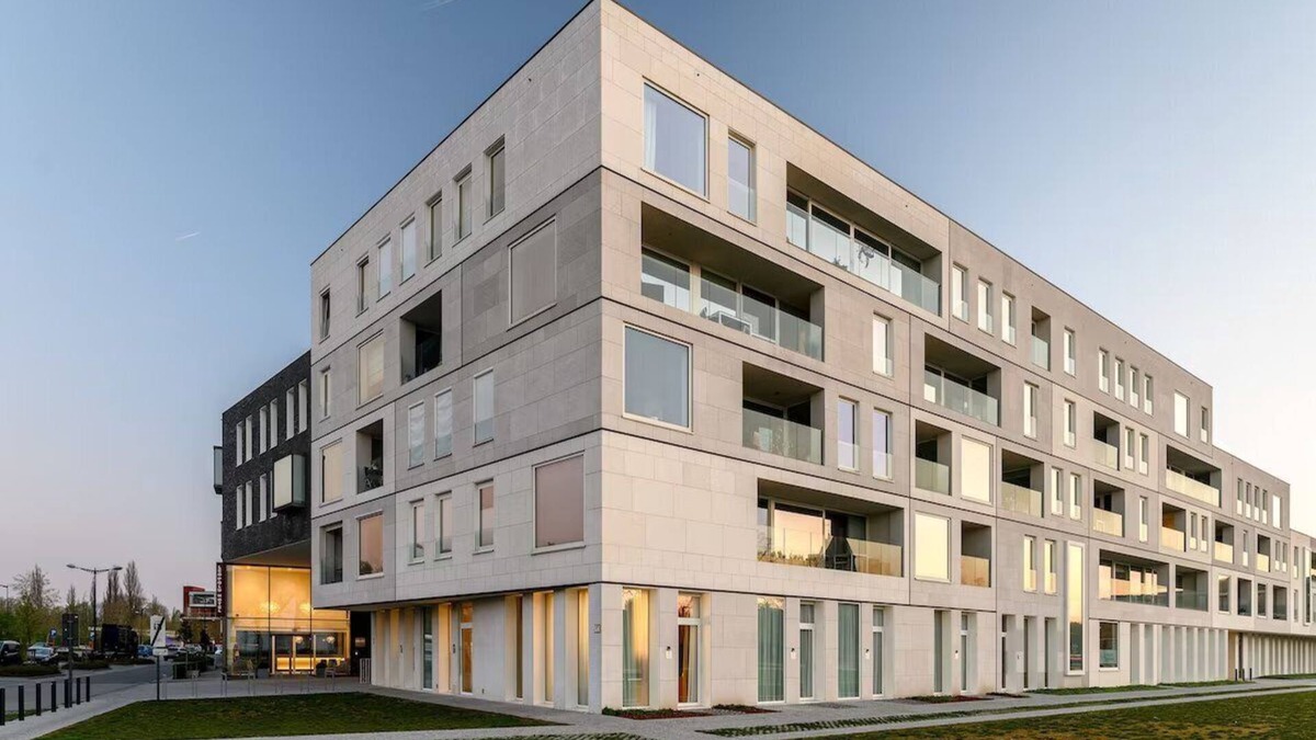 Oudenaarde House | Stylish Oudenaarde Retreat with Bike-Friendly Amenities | Steps to Market