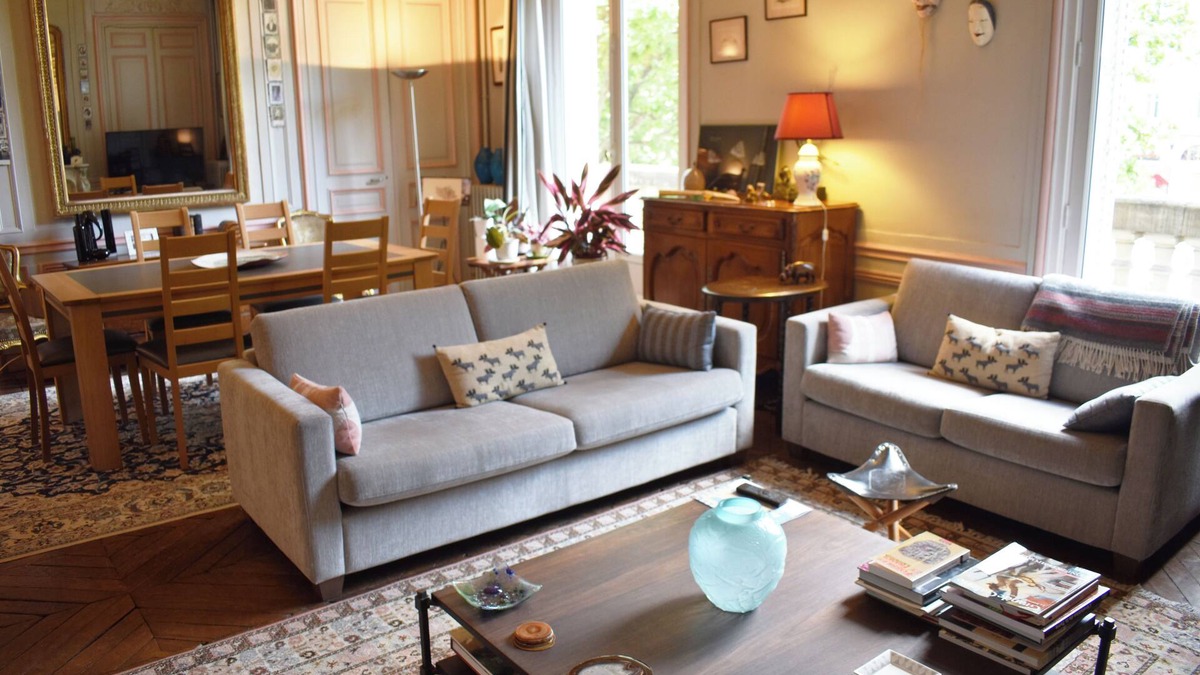 Quartier de la Monnaie Apartment | Stylish Parisian Escape Near Notre Dame for 4