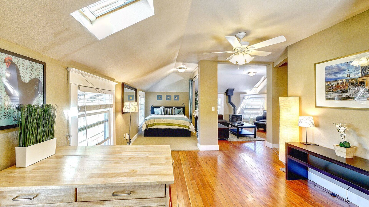 Downtown Portland Condo | Stylish Penthouse Loft with Amazing Views in the Heart of Downtown