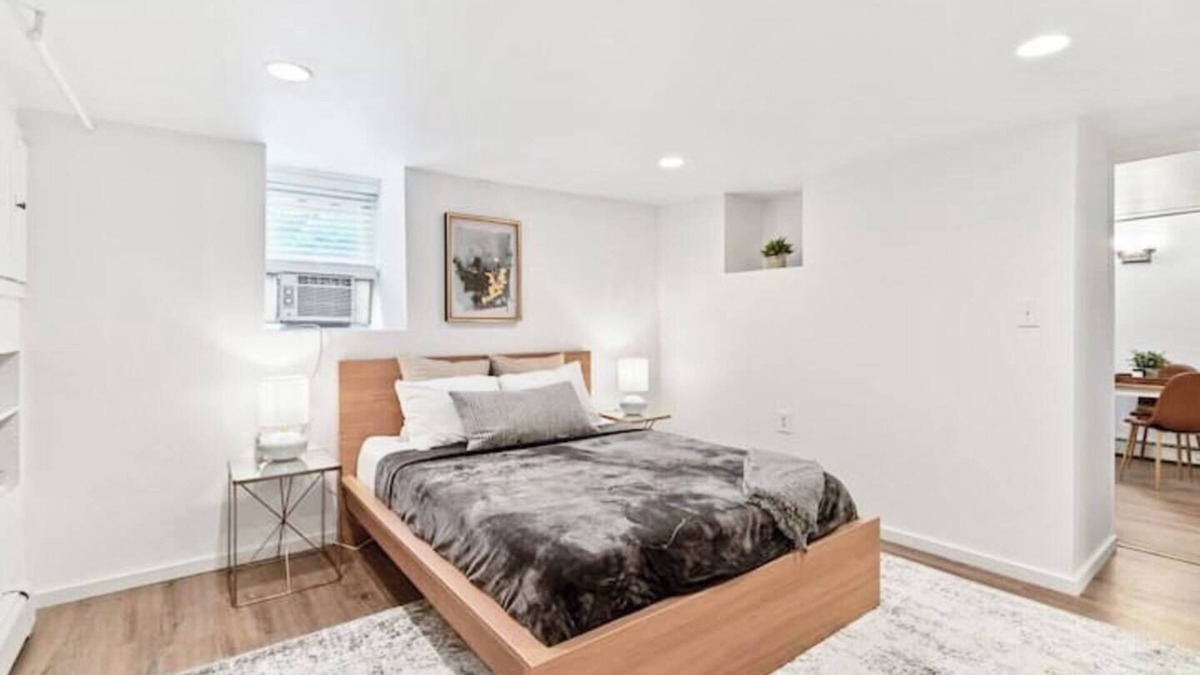 Cove - East Side - Shippan Apartment | Stylish & Private Stamford Getaway by Cove Island!