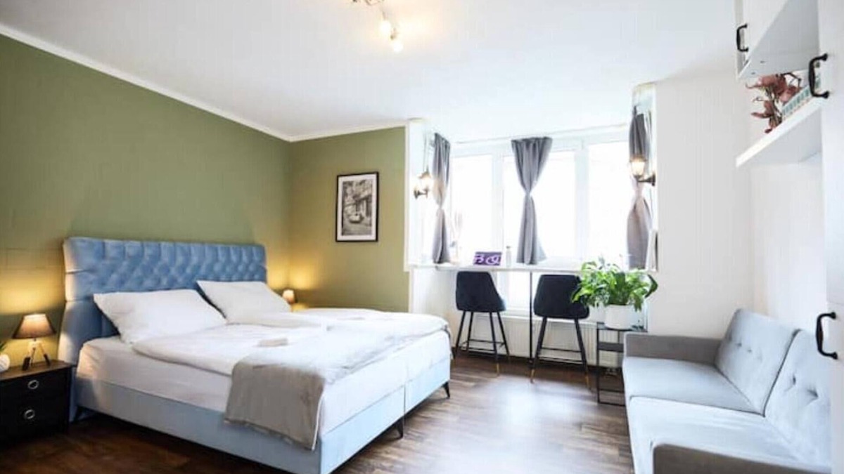 Bielefeld Apartment | Stylish & Quiet Studio | Parking | WIFI | TV * EM-APARTMENTS DEUTSCHLAND