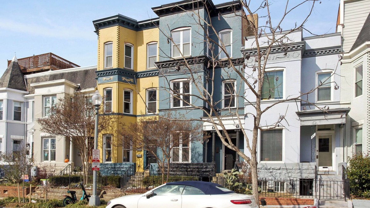 Truxton Circle House | Stylish Redbrick 2BR in Heart of DC