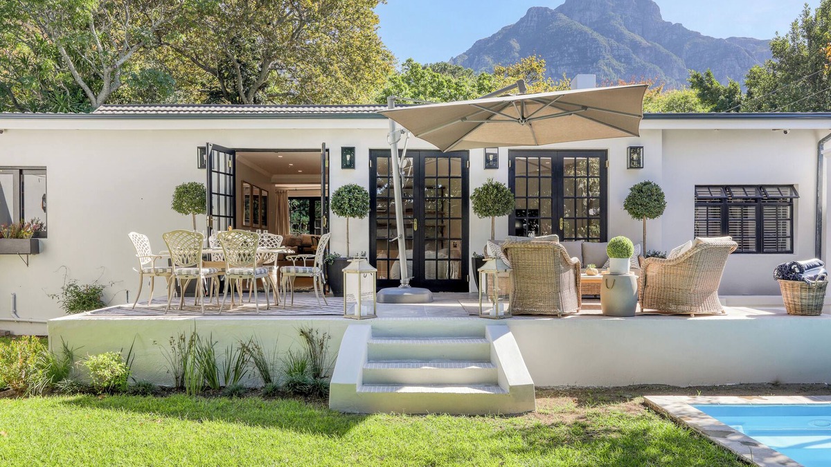Newlands House | Stylish Renovated Home in Leafy Newlands
