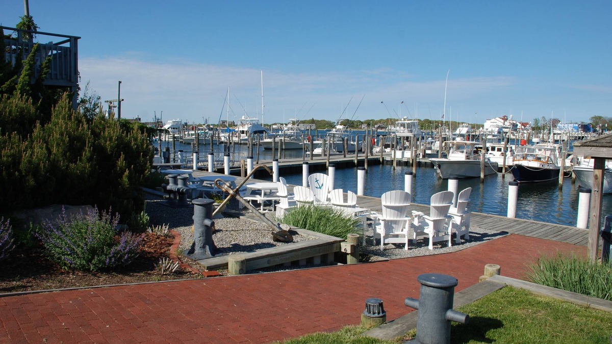 Culloden Shores Condo | Stylish Renovated One Bedroom in the heart of montauk