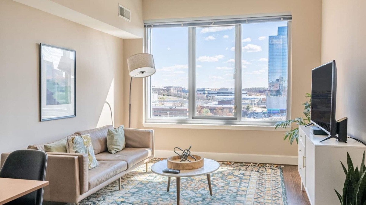 Reston Apartment | Stylish Reston 2BR w/Pool & Gym, nr Dining & Drinks, by Blueground