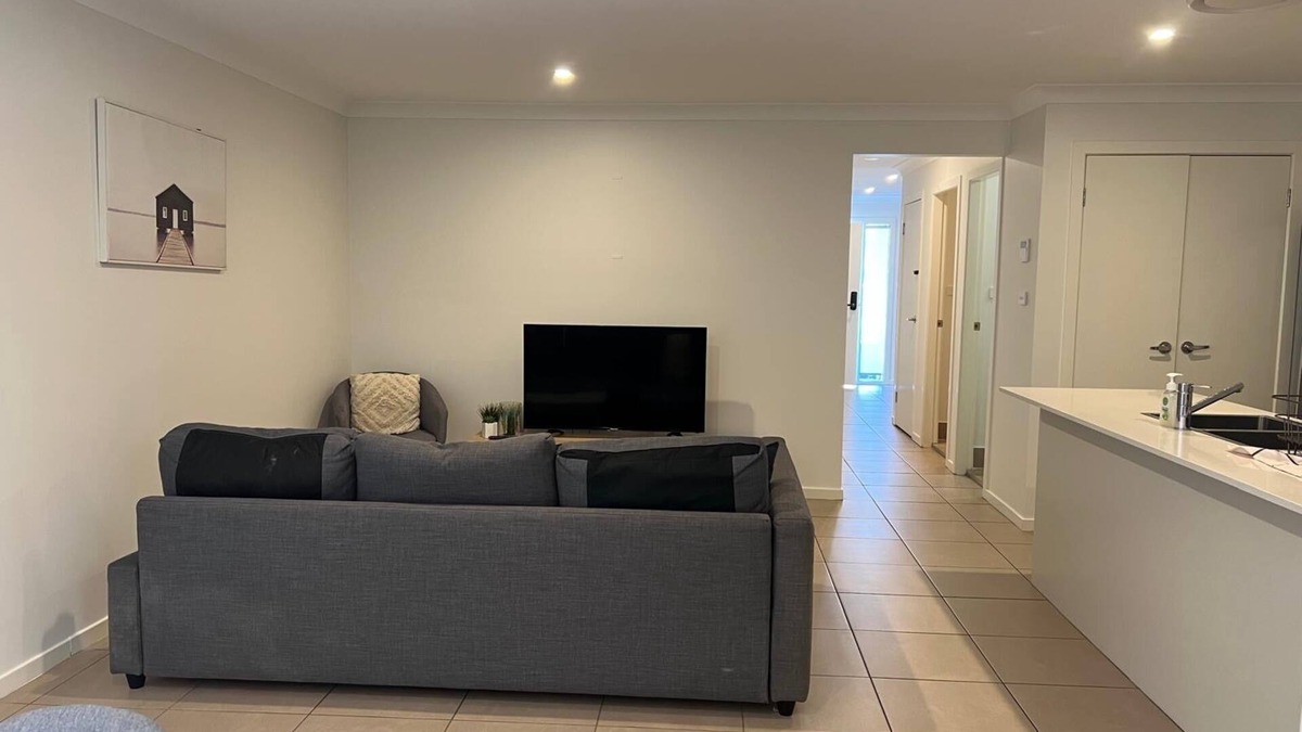 Macquarie Links House | Stylish Retreat in Macquarie Links - Golf, Comfort & Tranquility