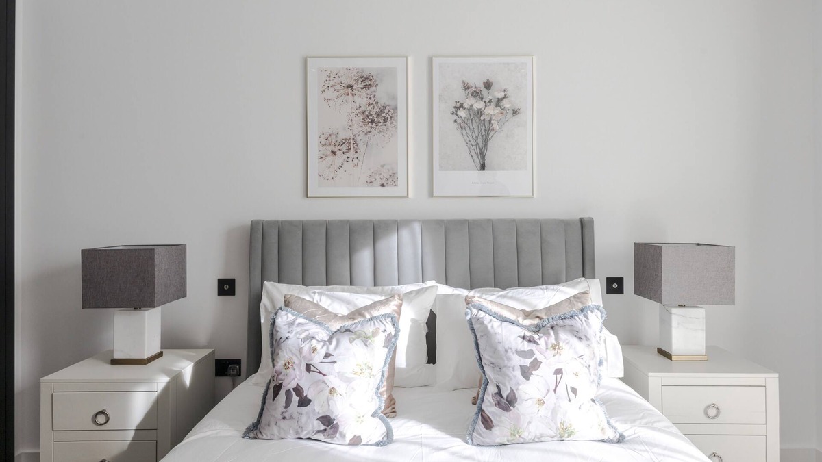 Vauxhall Apartment | Stylish Riverfront Apartment