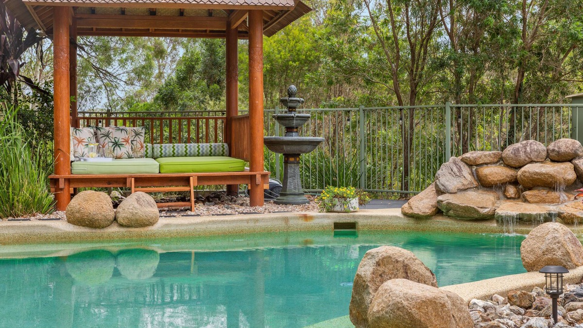 Moorina House | Stylish rural retreat on the foothills of Mt. Mee