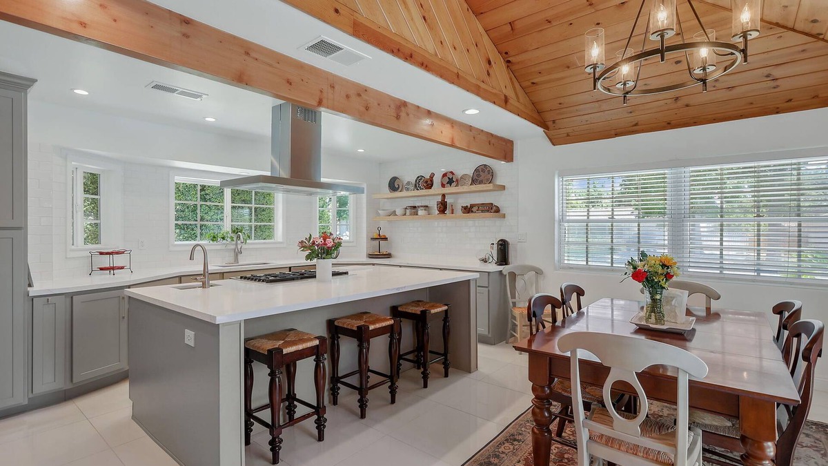 San Fernando House | Stylish San Fernando Stay with Designer Kitchen Upgrade