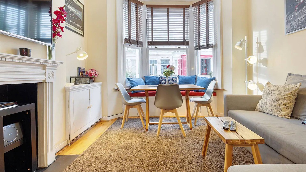 Munster Apartment | Stylish self contained patio Garden Apartment in London’s fashionable SW6,