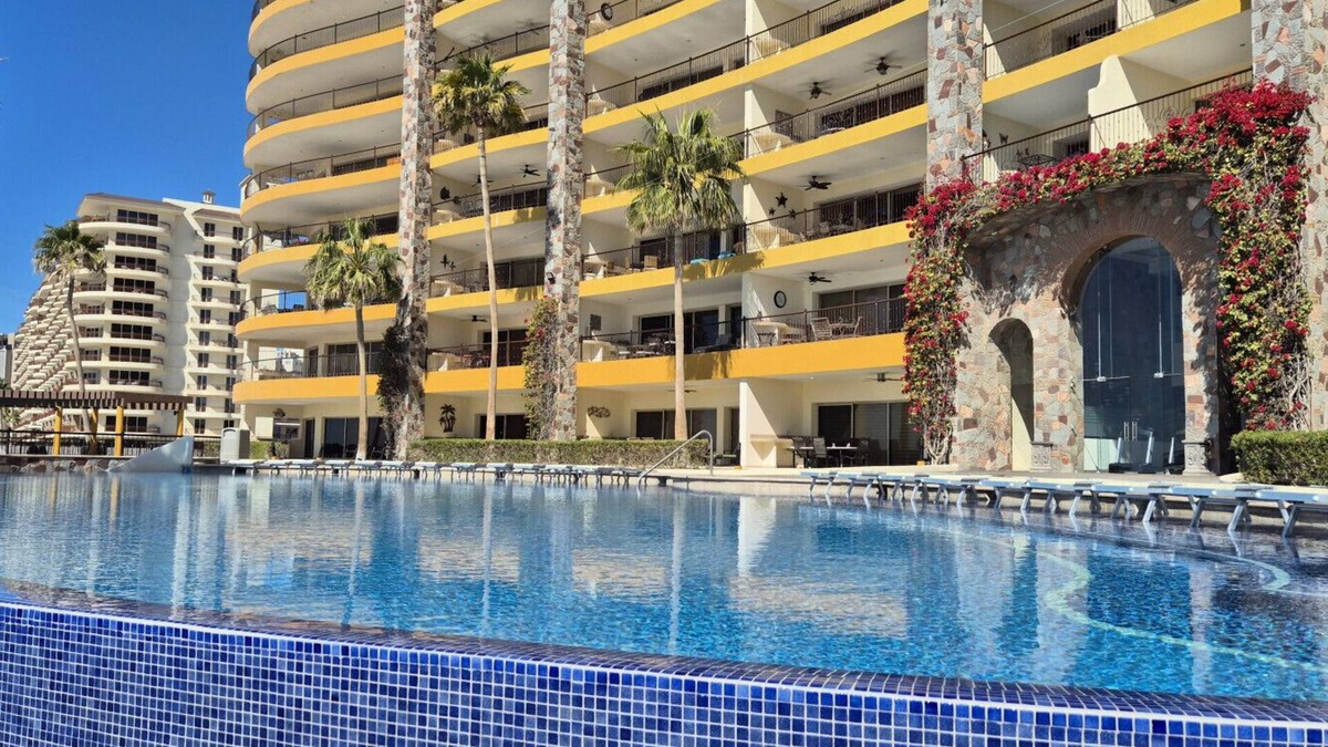 Sandy Beach Apartment | Stylish Sonoran Sky 3 bedroom