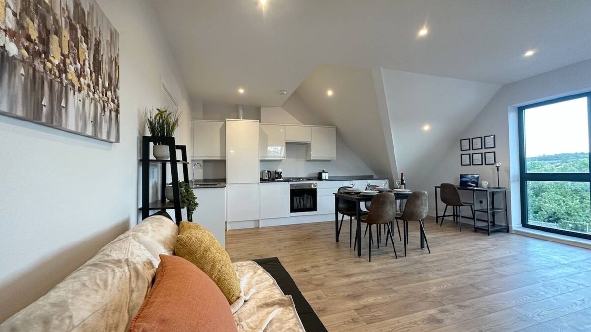 Royal Tunbridge Wells Apartment | Stylish & Spacious Apartment