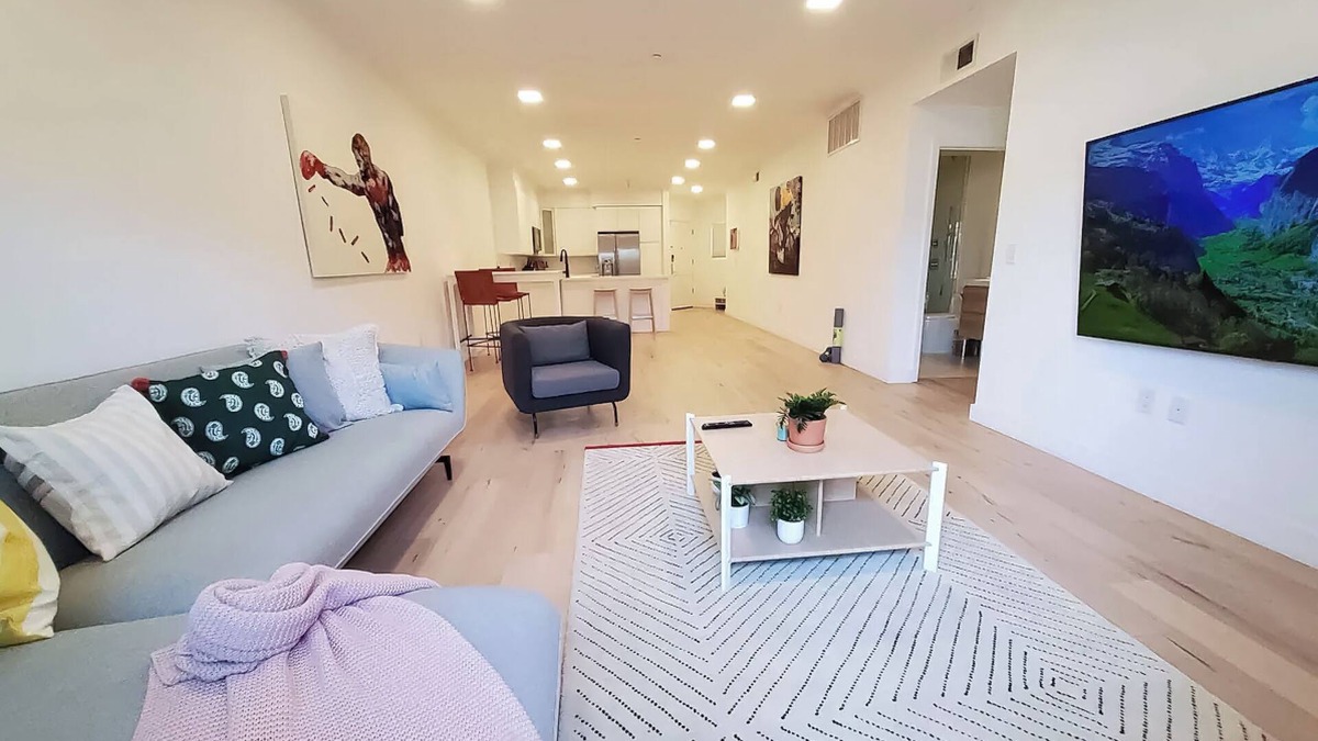 Koreatown Condo | Stylish, Spacious, and Modern: 2 Bedroom Apartment in the Heart of Los Angeles