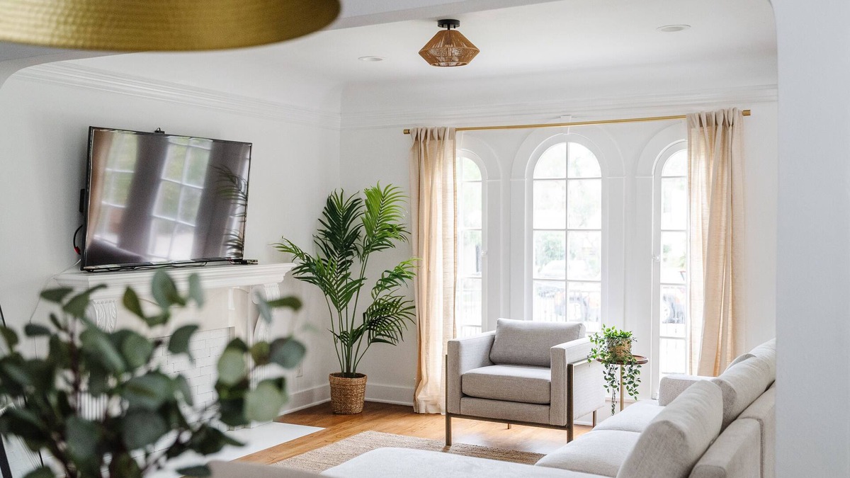 West Hollywood House | Stylish Spanish Gem in the Heart of West Hollywood