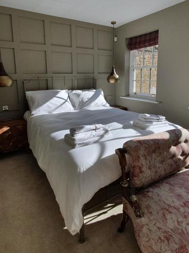Stamford House | Stylish Stamford Central, Free Parking