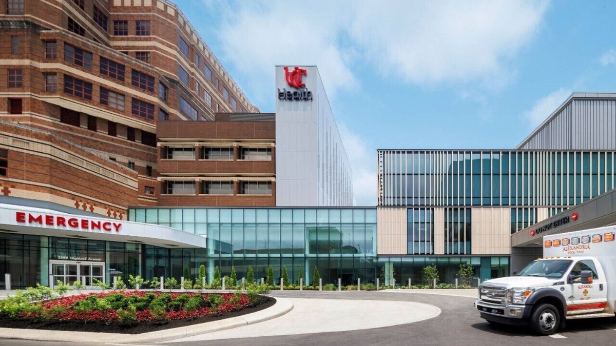 Hyde Park House | Stylish Stay in Cincy Hospitals