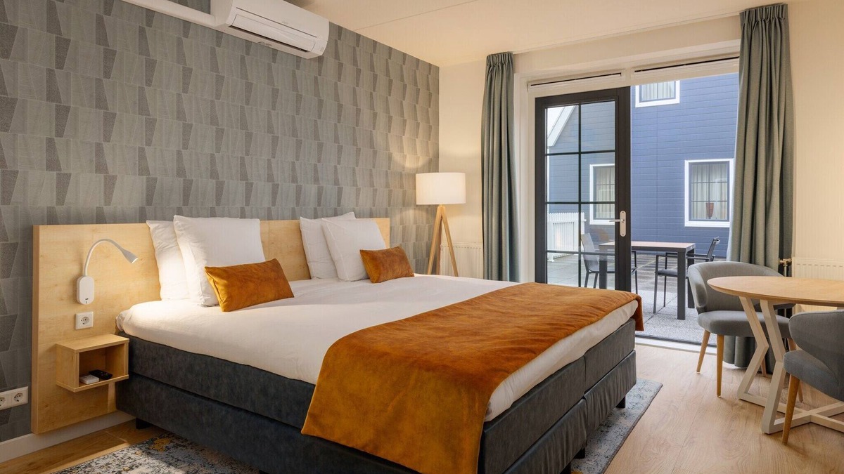 Volendam Apartment | Stylish Stay in Volendam
