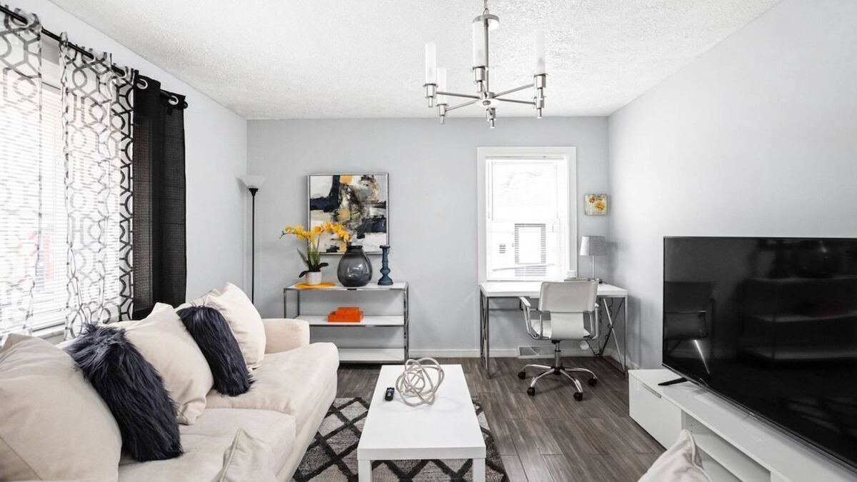 Mapleton/Fall Creek Apartment | Stylish Stay Indy, Near Downtown