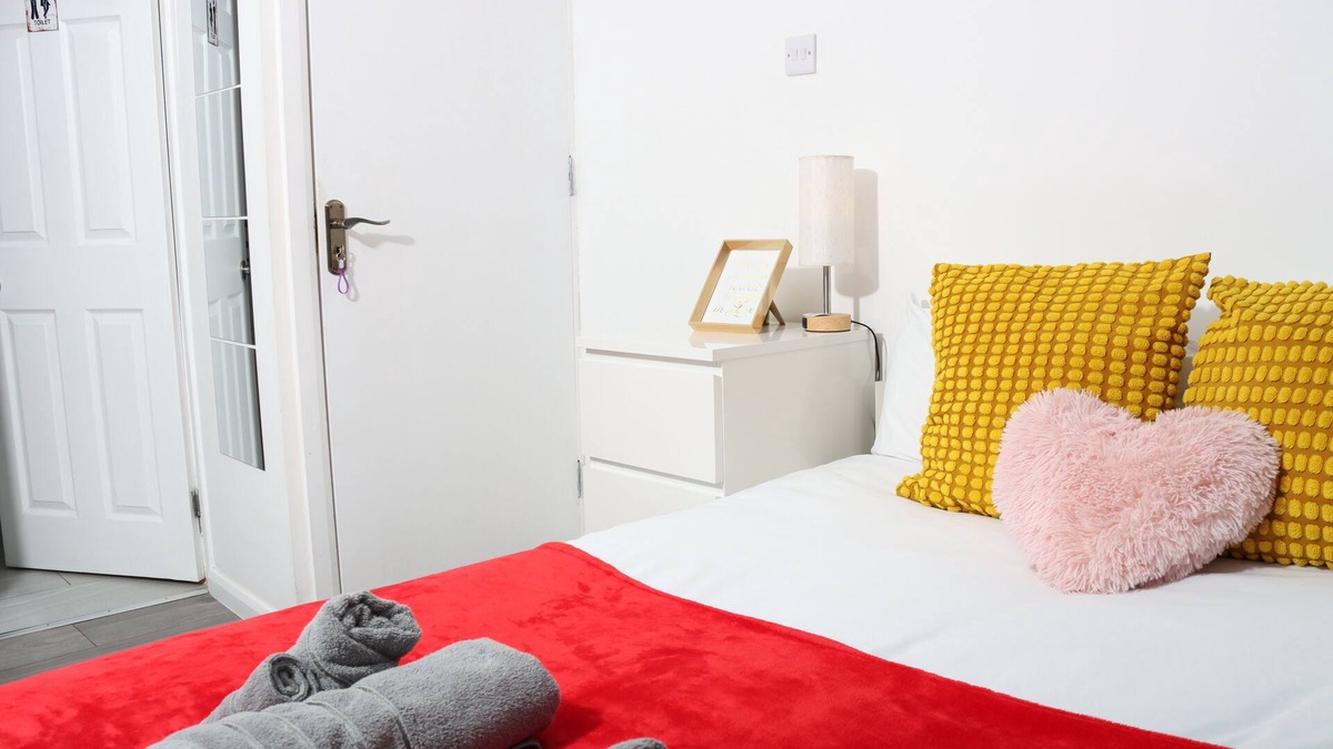 Brownswood Apartment | Stylish studio- 15mins to Central London!