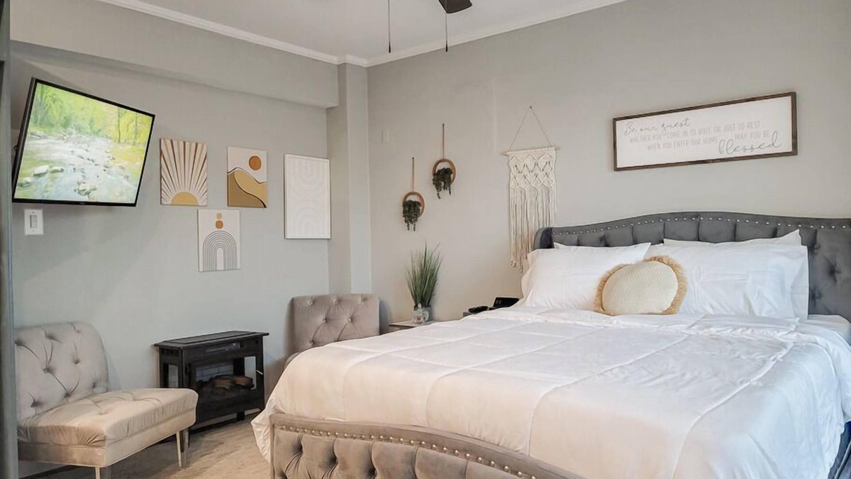 York Apartment | Stylish Studio Apartment