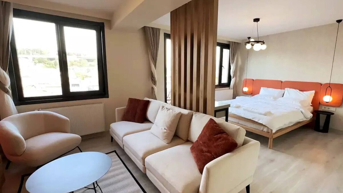 Ortakoy Apartment | Stylish Studio & Bosphorus View