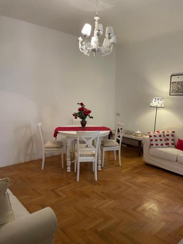 Salario Apartment | Stylish Studio in Roman Building