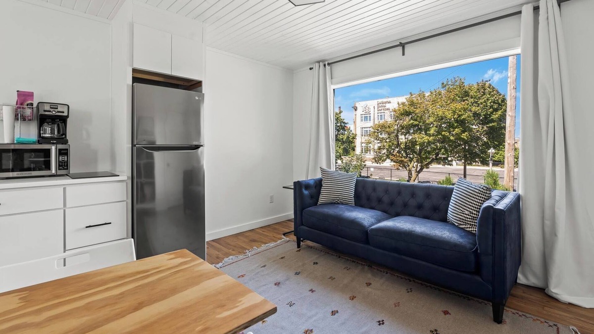 Fifth Ward Apartment | Stylish Studio in Walkers Point