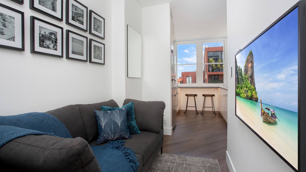 Elizabeth Bay Apartment | Stylish Studio Near Kings Cross Train Station